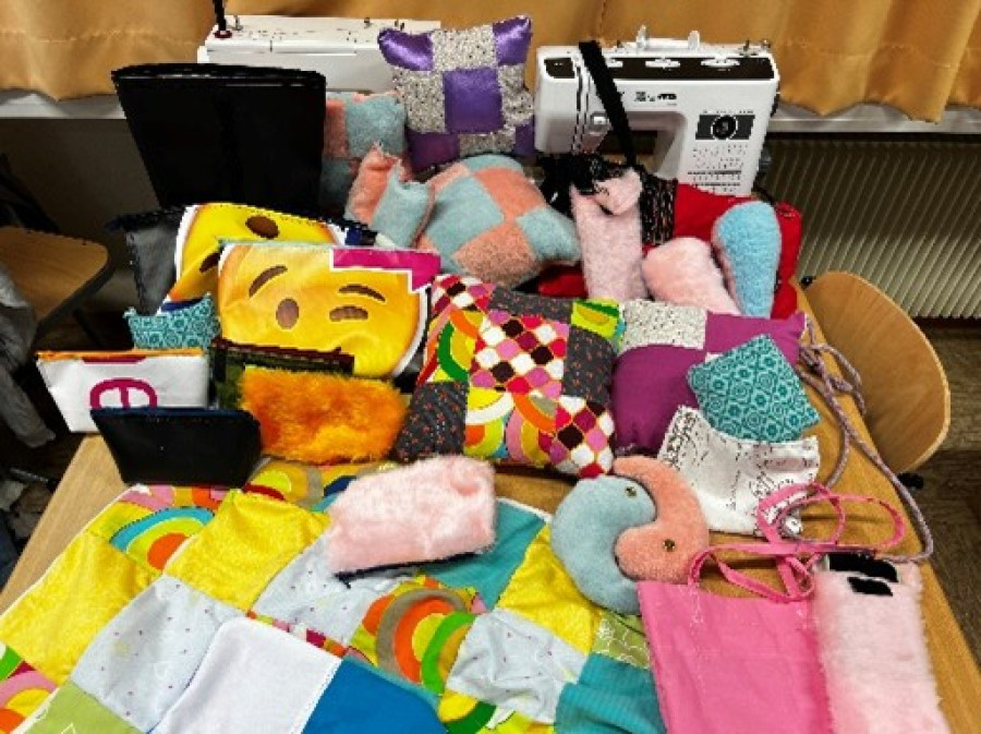 Wir nähen! Dank des Fördervereins.